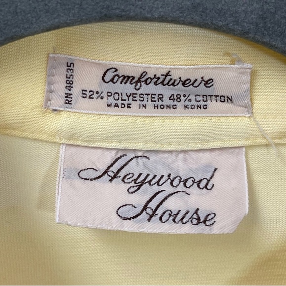 Heywood House, Vintage Polyester Polo Shirt. Similar to a Large. Nice condition! - Picture 3 of 5
